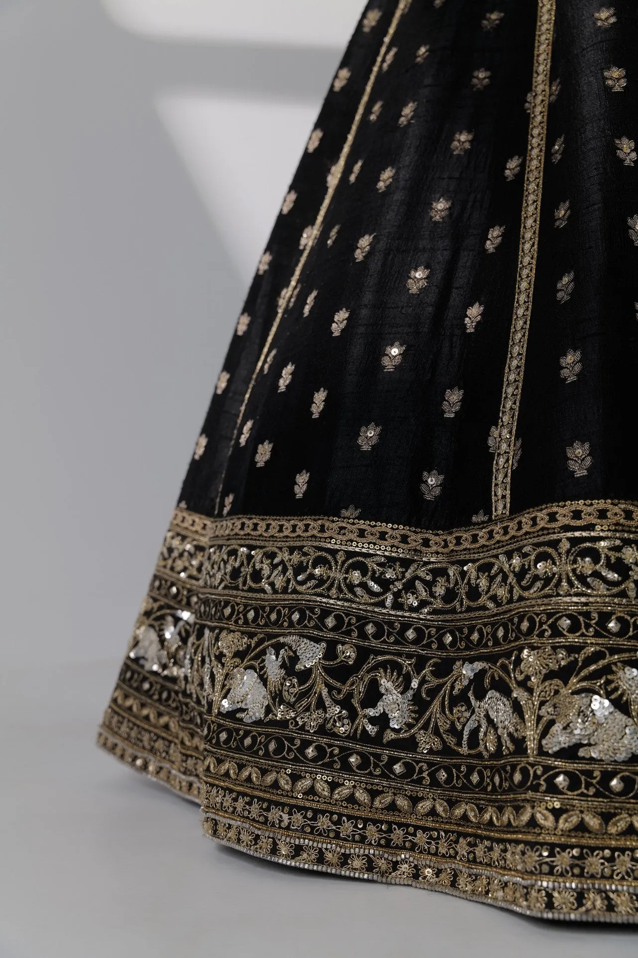 Nasreen: Untamed Beauty
